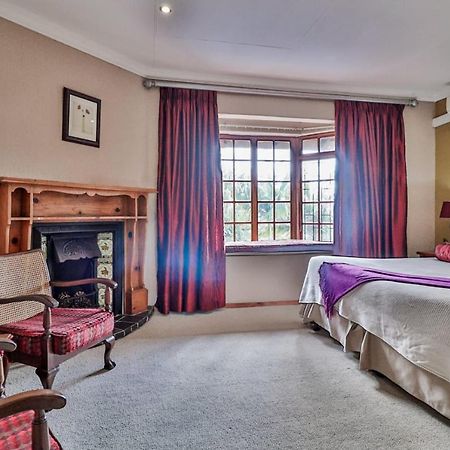 Bed and Breakfast Grace Place Bnb Преторія Екстер'єр фото